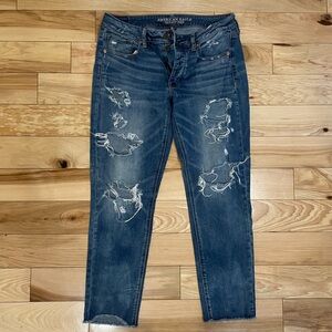 American Eagle Distressed Tomgirl Jeans